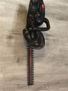 Black & Decker Hedge trimmer TR1700